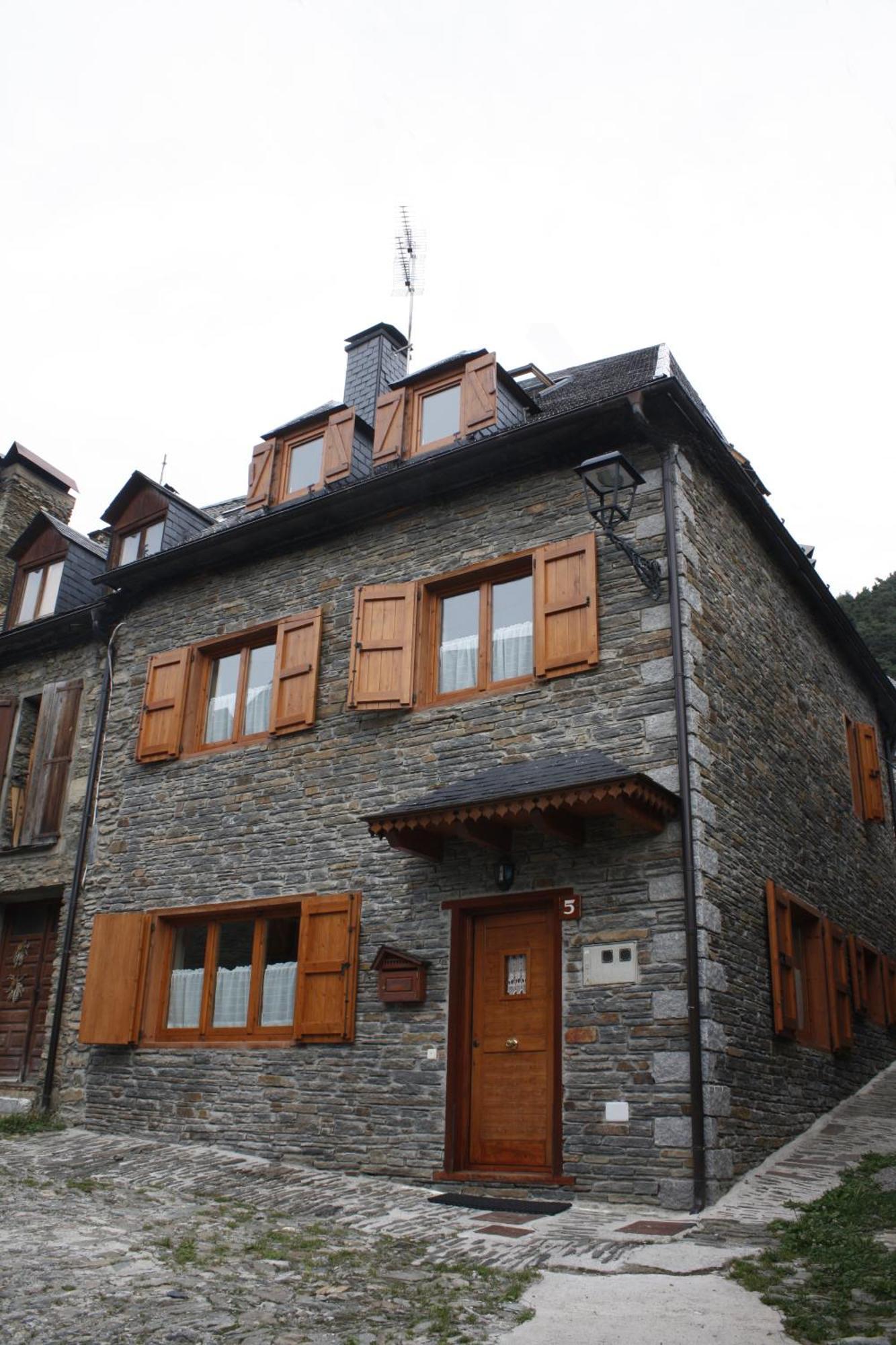 Apartamentos Valle De Aran Mont Kültér fotó